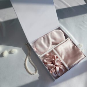Silk Three Piece Set (真丝三件套)